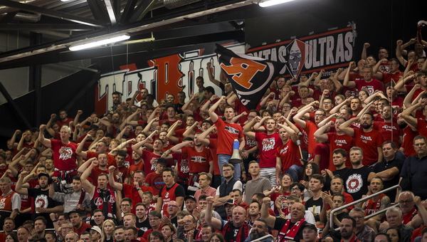 „Ryto“ fanai: „Pamirštam ir tęsiam kovą“